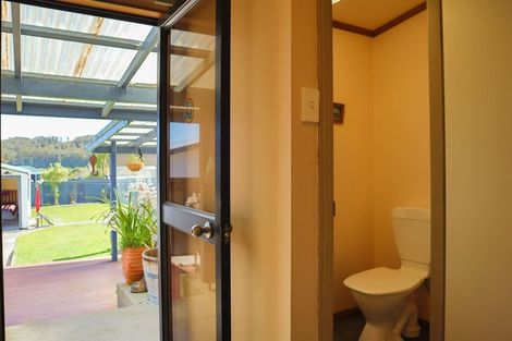 Photo of property in 49 Omapere Street, Dobson, Greymouth, 7805