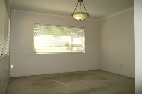 Photo of property in 12 Ballydonegan Rise, East Tamaki, Auckland, 2013