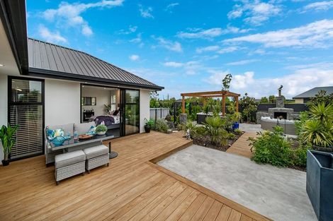 Photo of property in 11 Whitcombe Place, Darfield, 7571