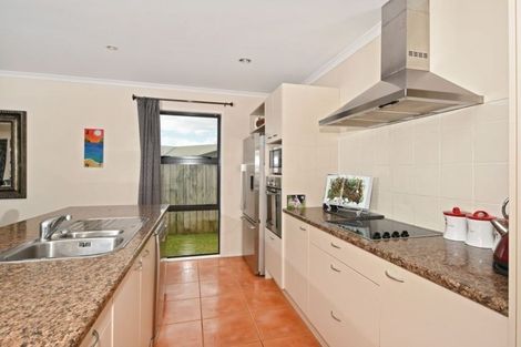 Photo of property in 67 Pyle Road West, One Tree Point, 0118