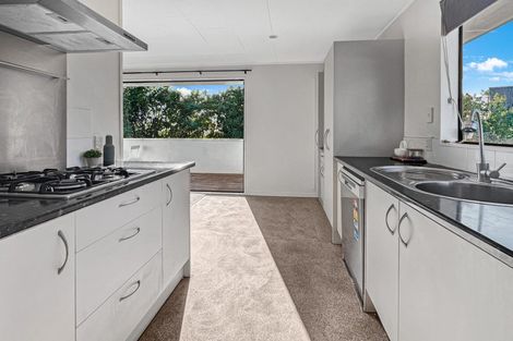Photo of property in 6 Mataura Place, Clover Park, Auckland, 2019