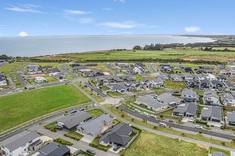 Photo of property in 17 Uatoto Road, Clarks Beach, 2122