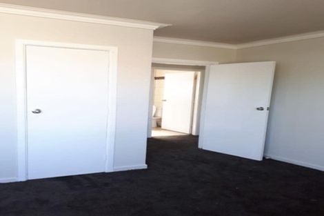 Photo of property in 2 Beaumonts Way, Manurewa, Auckland, 2102