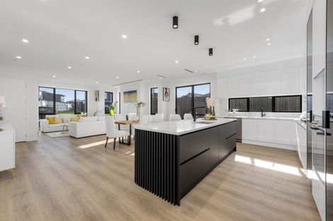 Photo of property in 13 Catalina Avenue, Rosehill, Papakura, 2113