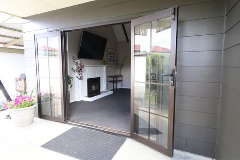 Photo of property in 21 Abercrombie Street, Milton, 9220