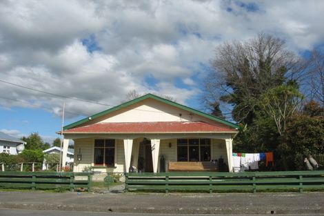 Photo of property in 9 Ruataniwha Street, Waipawa, 4210