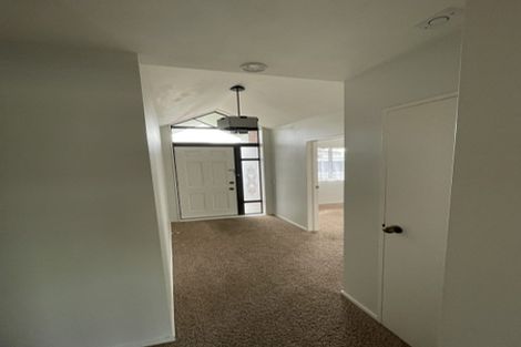 Photo of property in 12 Scandia Court, Hokowhitu, Palmerston North, 4410