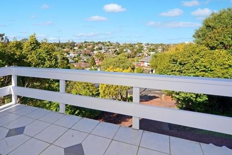 Photo of property in 43 Richards Avenue, Forrest Hill, Auckland, 0620