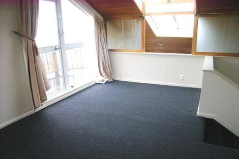 Photo of property in 7a Von Place, Fernhill, Queenstown, 9300