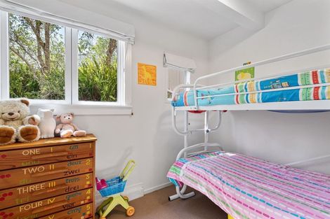 Photo of property in 91 Island Bay Road, Beach Haven, Auckland, 0626