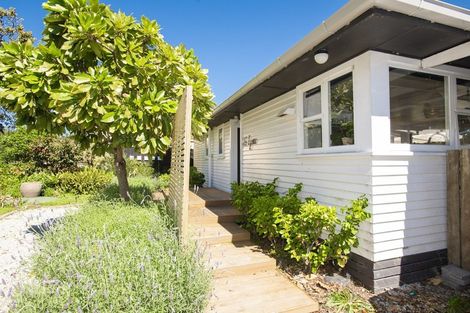Photo of property in 26 Lysnar Street, Okitu, Gisborne, 4010