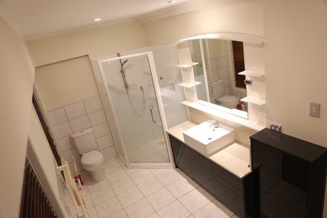 Photo of property in 3/16 Fowler Street, Northcote, Auckland, 0627