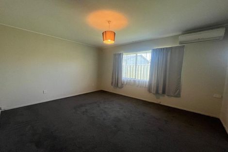 Photo of property in 12 Wairata Place, Te Atatu South, Auckland, 0610