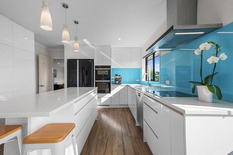 Photo of property in 20 Matisse Drive, West Harbour, Auckland, 0618