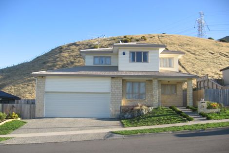 Photo of property in 76 Erlestoke Crescent, Churton Park, Wellington, 6037