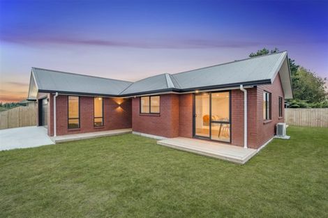 Photo of property in 2 Marjoriefield Mews, Fitzroy, Hamilton, 3206