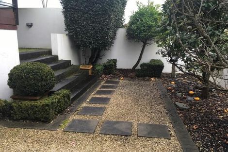 Photo of property in 5 Peregrine Place, Birkenhead, Auckland, 0626