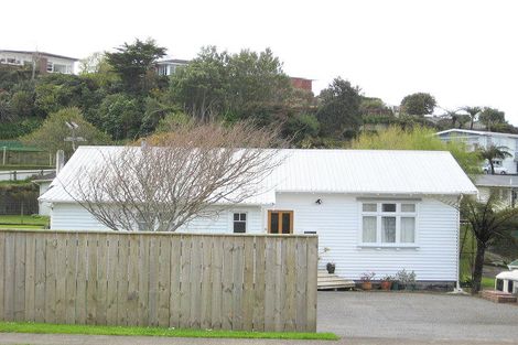 Photo of property in 223 Ngamotu Road, Spotswood, New Plymouth, 4310