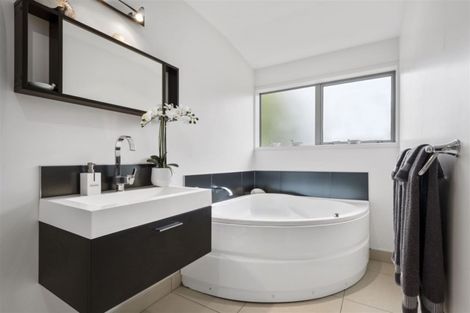 Photo of property in 12 Harkin Close, Bethlehem, Tauranga, 3110