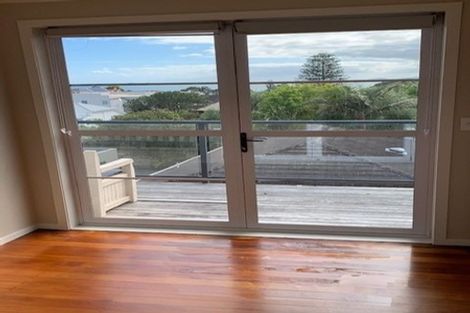 Photo of property in 386 Lake Road, Takapuna, Auckland, 0622