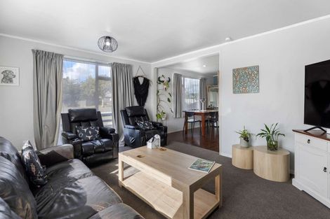 Photo of property in 6 Hobbs Place, Westbrook, Palmerston North, 4412