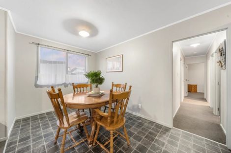 Photo of property in 2/8 Martha Lane, Weymouth, Auckland, 2103