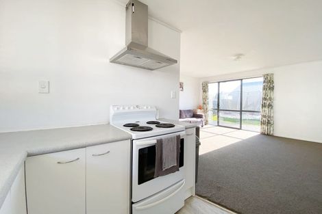 Photo of property in 28 Sturdee Road, Manurewa, Auckland, 2102