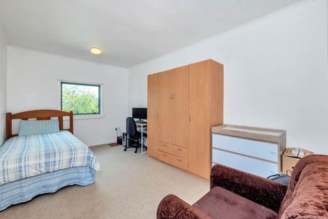 Photo of property in 67 Don Buck Road, Massey, Auckland, 0614