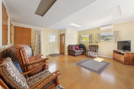 Photo of property in 31 Dowling Grove, Silverstream, Upper Hutt, 5019