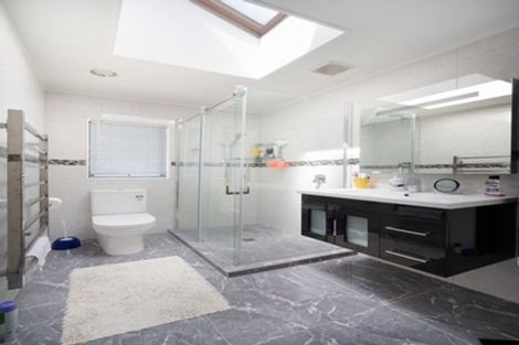 Photo of property in 14 De Quincey Terrace, Highland Park, Auckland, 2010