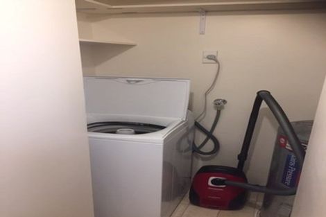 Photo of property in 87 Victory Crescent, Tawa, Wellington, 5028