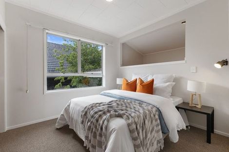 Photo of property in 82a Beach Road, Mellons Bay, Auckland, 2014