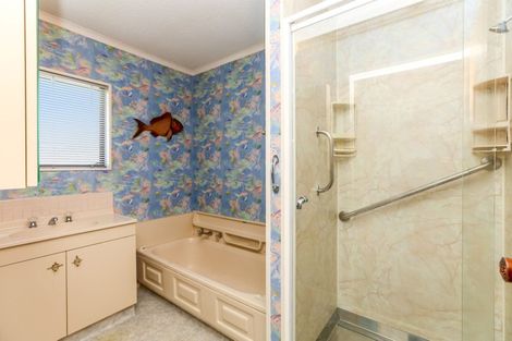 Photo of property in 1 Nursery Place, Westown, New Plymouth, 4310