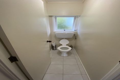 Photo of property in 2/219 Forrest Hill Road, Forrest Hill, Auckland, 0620