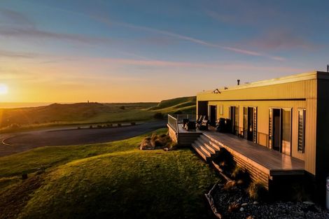 Photo of property in 21 Rosemount Road, Waverley, 4591