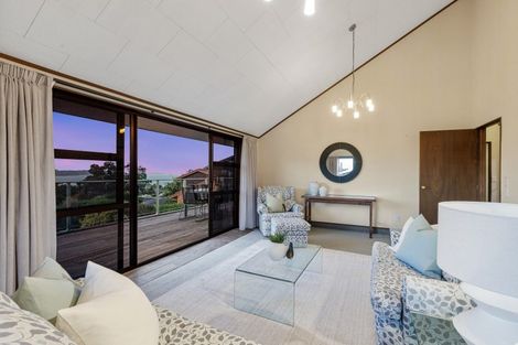 Photo of property in 80 Marellen Drive, Red Beach, 0932