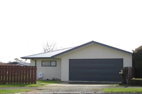 Photo of property in 2 Kohe Place, Inglewood, 4330