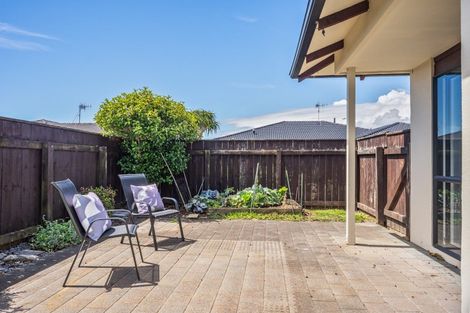 Photo of property in 6 Central Park, Paraparaumu Beach, Paraparaumu, 5032