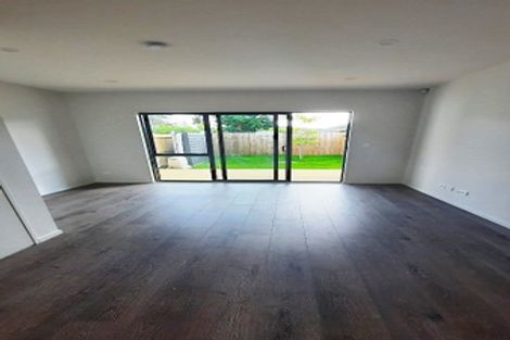 Photo of property in 4e Pinedale Place, Henderson, Auckland, 0610