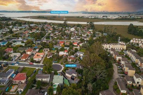Photo of property in 17 Poto Street, Te Atatu South, Auckland, 0610
