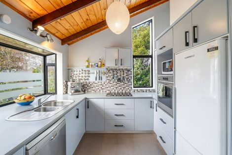 Photo of property in 11 Waitawa Place, Lynmore, Rotorua, 3010