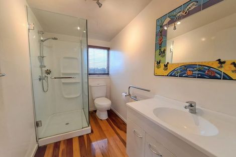 Photo of property in 19 Balmain Road, Birkenhead, Auckland, 0626