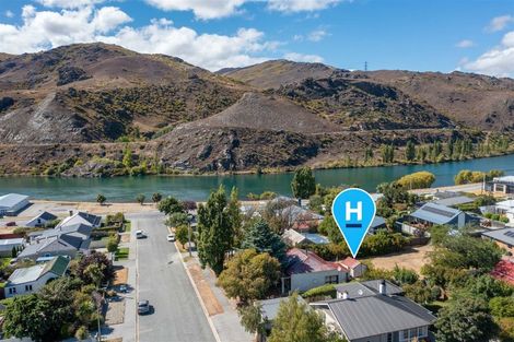 Photo of property in 8 Molyneux Avenue, Cromwell, 9310