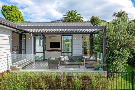 Photo of property in 15 Javelin Close, Gulf Harbour, Whangaparaoa, 0930