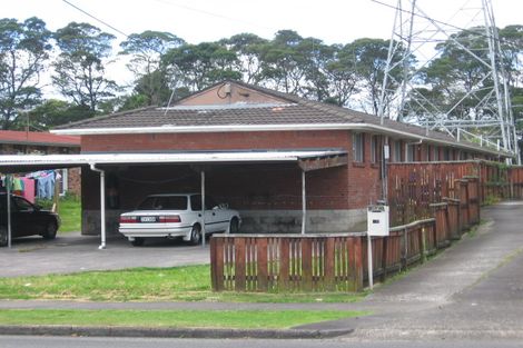 Photo of property in 4/76 Portage Road, New Lynn, Auckland, 0600