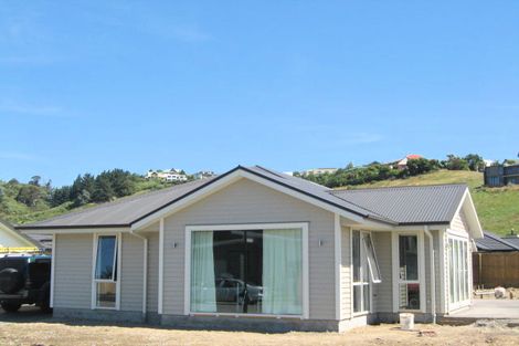 Photo of property in 12 Holbrook Way, Westmorland, Christchurch, 8025