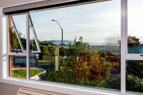 Photo of property in 1 Kinmont Crescent, Kinmont Park, Mosgiel, 9024