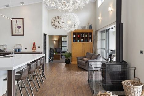 Photo of property in 184 High Street, Oxford, 7430