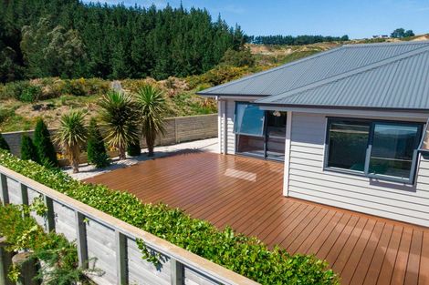 Photo of property in 9 Weatherdeck Close, Whitby, Porirua, 5024