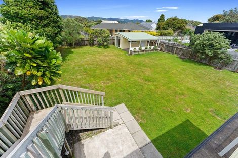 Photo of property in 104 Tutere Street, Waikanae Beach, Waikanae, 5036
